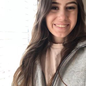 Meet your Posher, Lexi